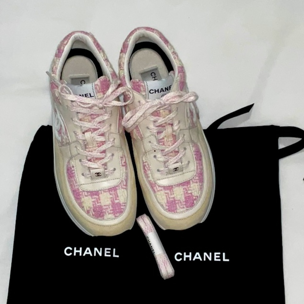 Chanel pink & ecru tweed sneakers size 40